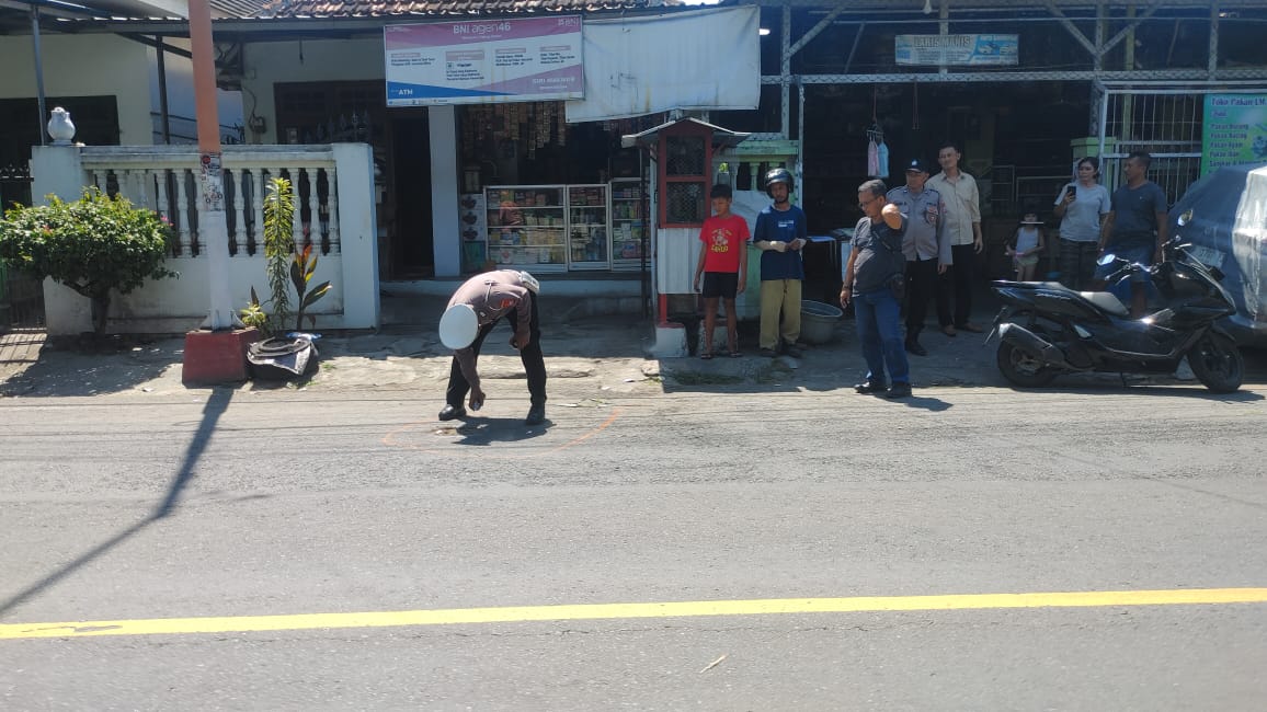 ibu-dan-anak-terlibat-kecelakaan-di-banyuwangi,-bocah-perempuan-tewas-terlindas-truk