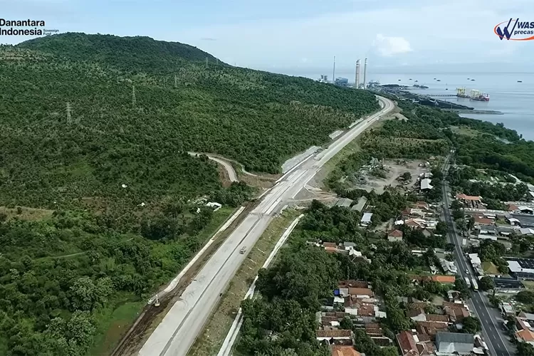 tol-probowangi-siap-dibuka-saat-nataru-2025!-ruas-gending–besuki-bisa-dilewati-pemudik-lebih-cepat