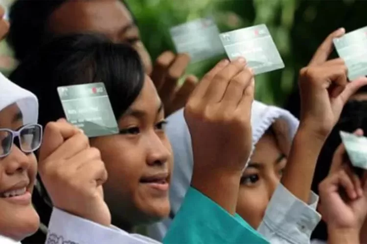 sudah-lebih-dari-700-ribu-siswa-di-jakarta-terima-kjp-plus!-ini-manfaat-dan-cara-pakainya