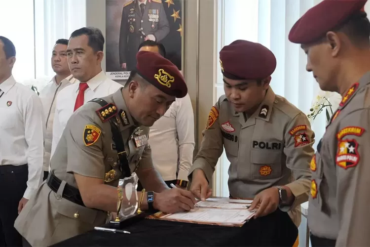 profil-kombes-arif-budiman:-mantan-kapolres-jepara-kini-resmi-jabat-wadir-tipideksus-bareskrim-polri!