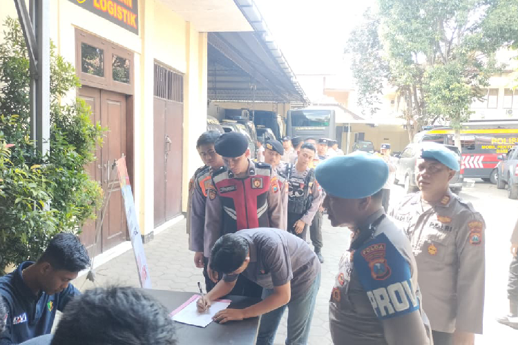 hasil-tes-urine-polisi-di-banyuwangi,-puluhan-personel-dinyatakan-negatif-narkoba-–-times-banyuwangi