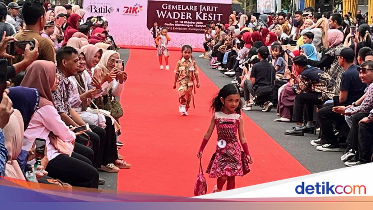 keseruan-fashion-on-pedestrian-banyuwangi-yang-libatkan-pelajar