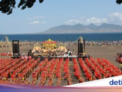 Festival Gandrung Sewu 2025, Harmoni Ribuan Penari di Tepi Selat Bali