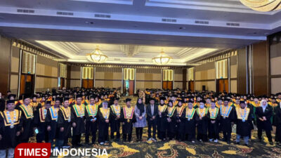 dihadiri-bupati-ipuk,-329 mahasiswa-universitas-islam-ibrahimy-banyuwangi-diwisuda-–-times-banyuwangi