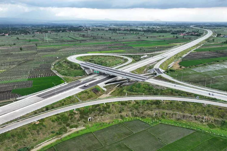 tol-probolinggo–banyuwangi-siap-tuntas-2025,-brantas-abipraya-gaspol-dukung-misi-asta-cita-prabowo