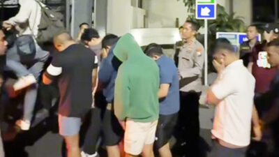 berawal-dari-laporan-warga,-polrestabes-surabaya-amankan-34-pria-dalam-pesta-sesama-jenis-–-times-banyuwangi