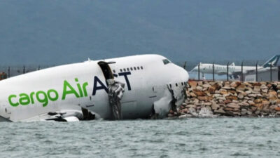 pesawat-kargo-gagal-mendarat-di-hongkong,-dua-orang-tewas-–-times-banyuwangi