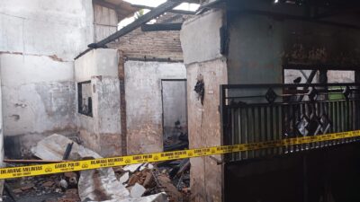 kebakaran-rumah-dan-ruko-di-srono,-satu-orang-meninggal-dunia