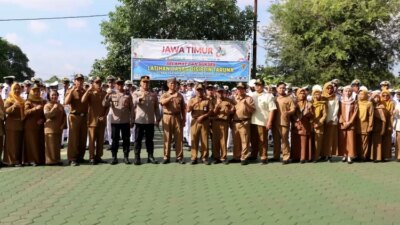 kapolresta-banyuwangi-dorong-pelajar-smkn-1-glagah-siapkan-diri-menuju-generasi-emas-2045