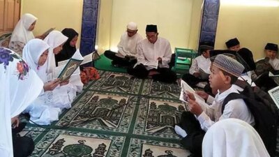 lirik-dan-notasi-lagu-hari-santri-nasional-2025:-penuh-semangat-juang,-ini-makna-dan-link-download-videonya!