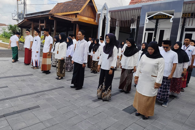 peringati-hari-santri,-asn-banyuwangi-tampil-islami-selama-tiga-hari-–-times-banyuwangi