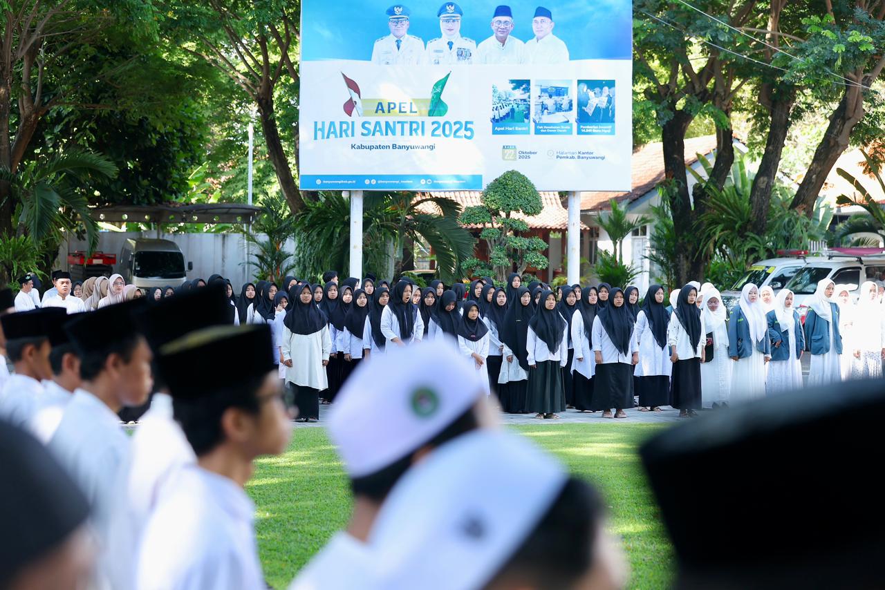 peringatan-hari-santri-nasional,-bupati-ipuk:-santri-penjaga-kemerdekaan-dan-penggerak-kemajuan
