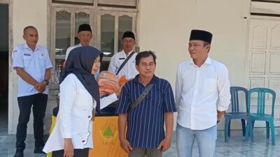 bpbd-salurkan-bantuan-untuk-korban-kebakaran-di-rejoagung,-satu-warga-tewas