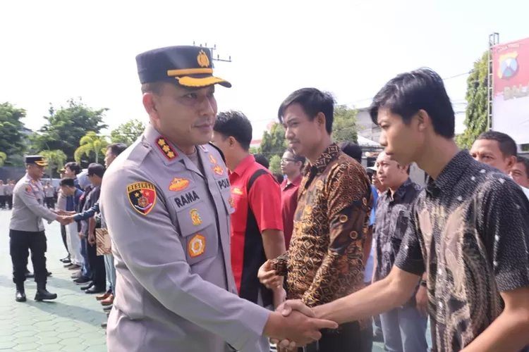 jogo-banyuwangi!-ratusan-buruh-bersatu-dukung-polri-jaga-ketertiban