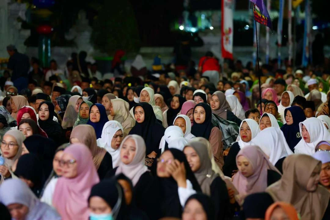 rangkaian-hari-santri-di-banyuwangi-ditutup-dengan-selawatan