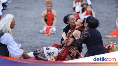 1.400-penari-gandrung-sewu-ikuti-prosesi-sakral,-diaspora-ri-di-as-terharu