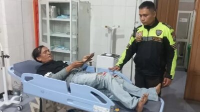 brakkk!-gagal-salip-kendaraan,-yamaha-n-max-tabrakan-adu-depan-di-genteng