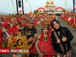 TNI Hadir Menjaga Budaya, Danrem 083/Baladhika Jaya Saksikan Gandrung Sewu 2025 di Banyuwangi – TIMES Banyuwangi