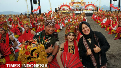 tni-hadir-menjaga-budaya,-danrem-083/baladhika-jaya-saksikan-gandrung-sewu-2025-di-banyuwangi-–-times-banyuwangi