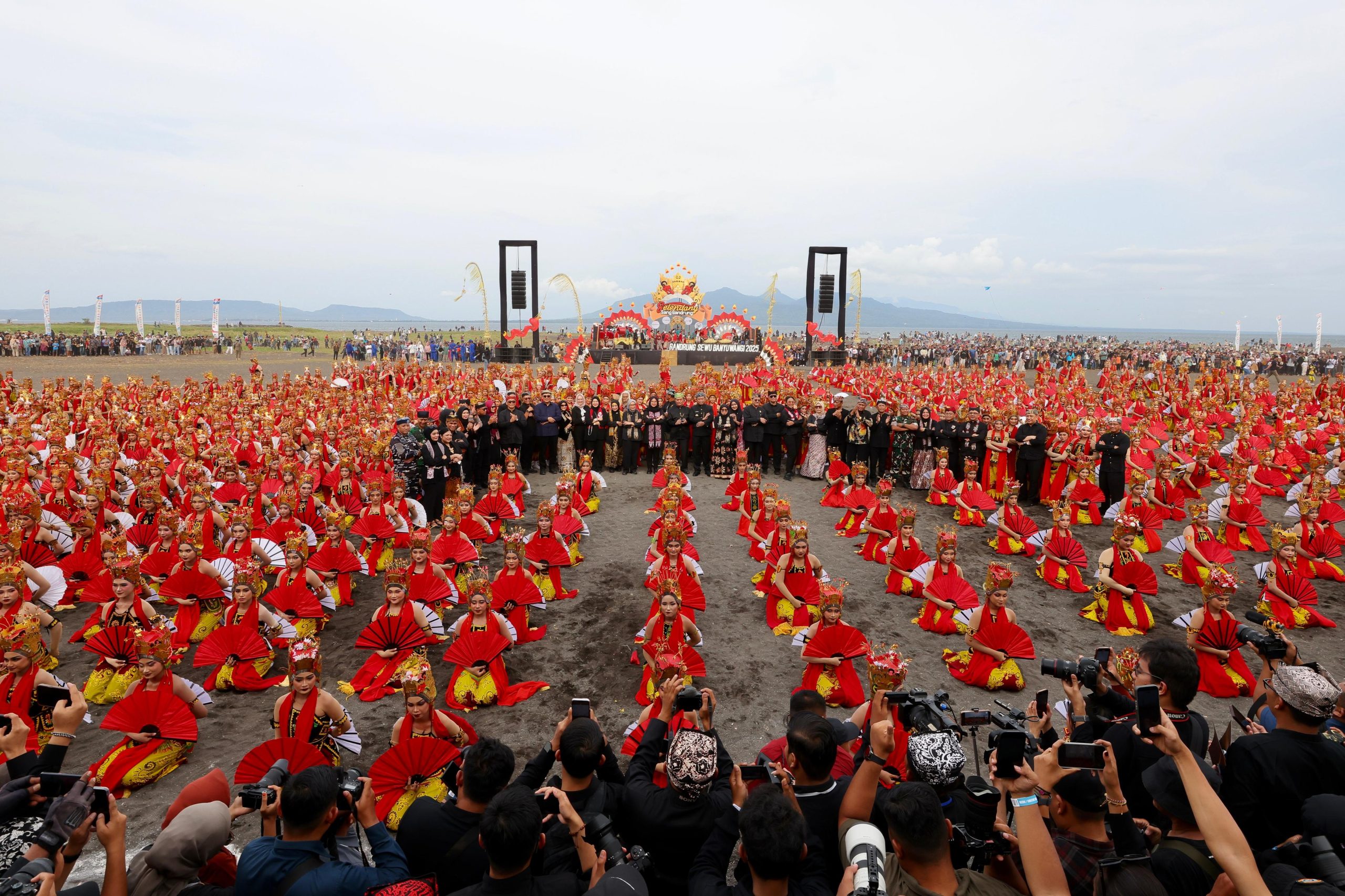 13-tahun-gandrung-sewu-banyuwangi,-kemenpar:-bukti-konsistenteni-menjunjung-kearifan-lokal
