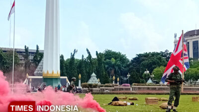 teatrikal-new-kompi-maling-matosin-di-tugu-pahlawan-surabaya-jadi-media-edukasi-sejarah-–-times-banyuwangi