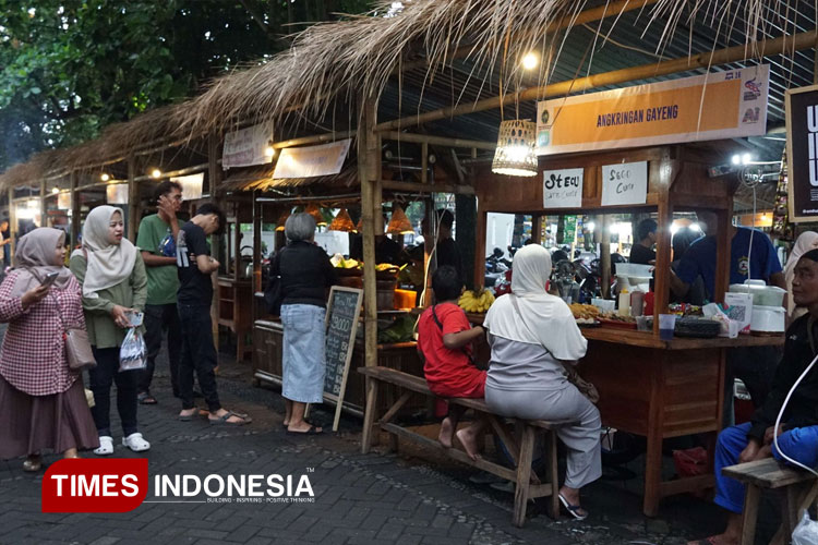 ratusan-wisawatan-antusias-ramaikan-festival-angkringan-yogyakarta-#3-–-times-banyuwangi