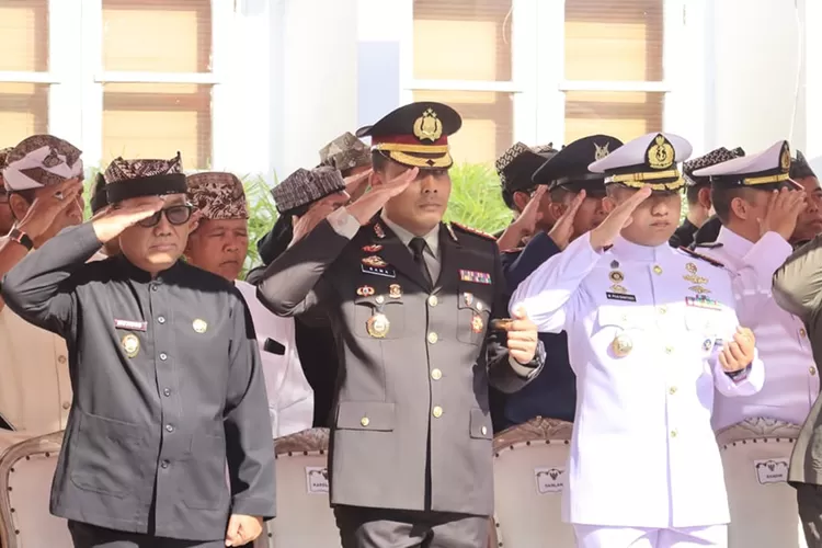 semangat-persatuan-bergema-di-polresta-banyuwangi,-kapolresta:-hari-sumpah-pemuda-jadi-momentum-kebangkitan-bangsa