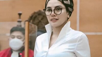sidang-vonis-nikita-mirzani:-11-tahun-penjara-dan-denda-rp2-miliar?-hari-sumpah-pemuda-jadi-penentuan-nasib!