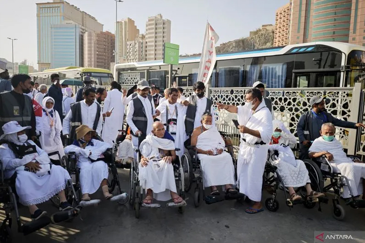 kemenhaj-ubah-cara-bagi-kuota-haji:-daerah-dengan-antrean-panjang-kini-dapat-prioritas-–-times-banyuwangi