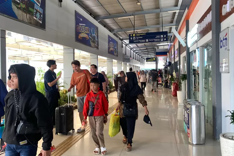 imbas-banjir-jalur-utara,-kai-daop-8-surabaya-terapkan-rute-memutar-beberapa-kereta-api