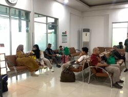 Banjir Lumpuhkan Jalur Rel di Semarang, 16 Kereta Api Dibatalkan dan Tiket Dikembalikan