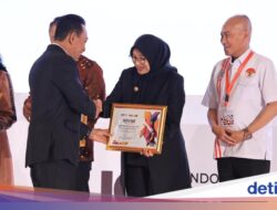 Banyuwangi Raih Penghargaan PB ISSI karena Konsisten Gelar Event Sepeda