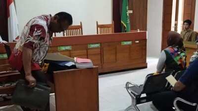 sidang-kasus-rudapaksa-siswi-mi-kalibaru:-ahli-kejiwaan-kembali-dihadirkan-di-pn-banyuwangi