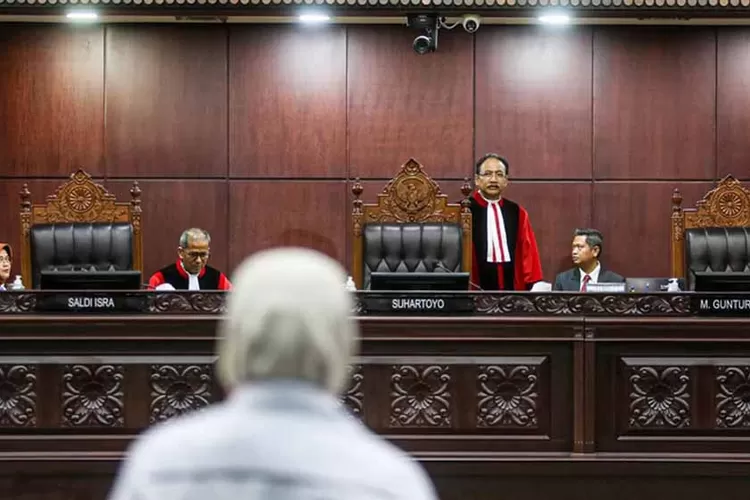 mk-dorong-pemerintah-kaji-usia-pensiun-guru-jadi-65-tahun,-ini-pertimbangannya