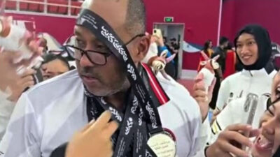 pelatih-timnas-u-18-terharu,-pemain-voli-ucap-terima-kasih-dengan-pengalungan-medali-perak-ayg-–-times-banyuwangi