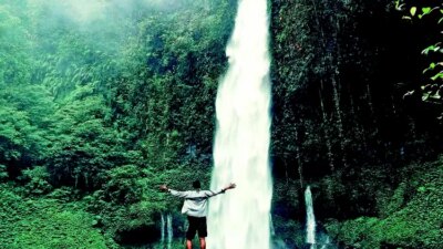 dua-sejoli-tersesat-di-air-terjun-lider,-polisi-turun-tangan!-pengelola-diminta-pasang-rambu-baru