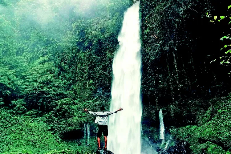 dua-sejoli-tersesat-di-air-terjun-lider,-polisi-turun-tangan!-pengelola-diminta-pasang-rambu-baru
