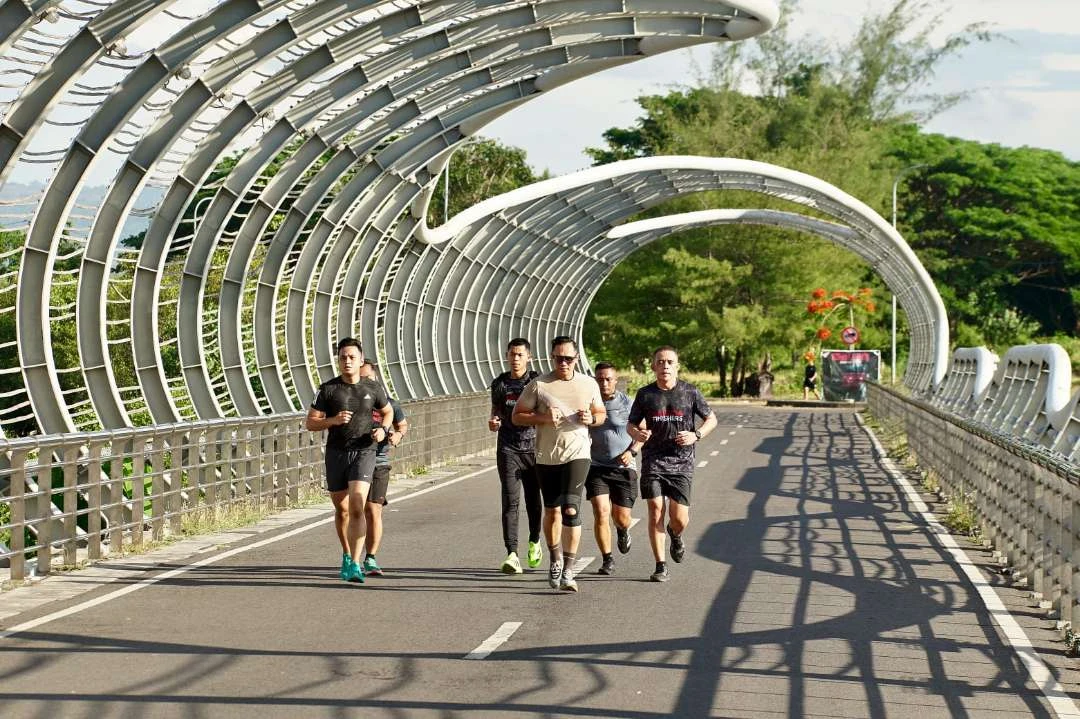 lari-susuri-kota-dan-pantai-boom-marina,-ahy-rekomendasikan-wisatawan-eksplor-banyuwangi