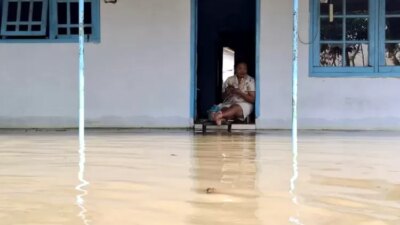banjir-terparah-dalam-15-tahun!-ribuan-rumah-di-lumajang-terendam,-warga-panik-saat-air-masuk-usai-salat-subuh!