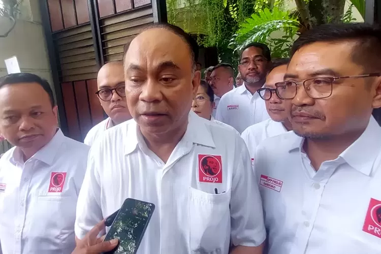 projo-batal-jadi-partai!-relawan-jokowi-pilih-dukung-prabowo,-logo-wajah-jokowi-akan-dihapus?