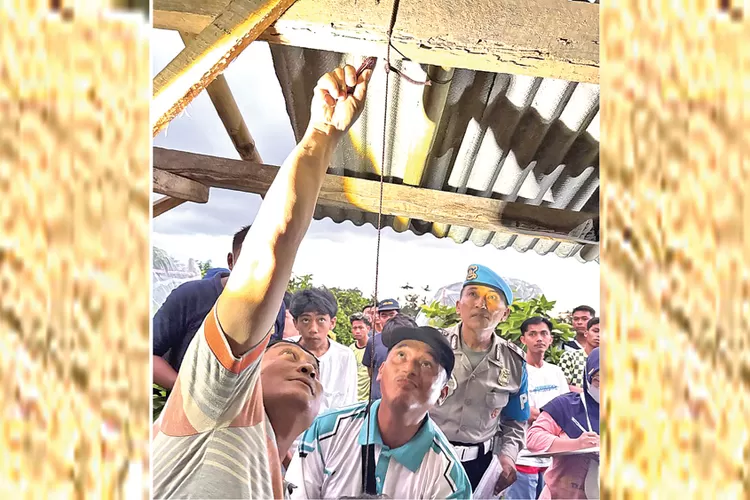 warga-bangorejo-geger!-pemancing-belut-ditemukan-tewas-gantung-diri-di-gubuk-sawah