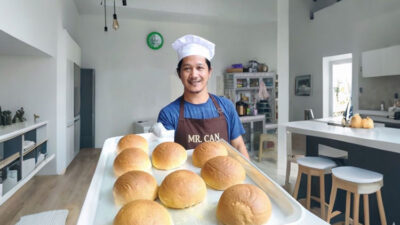 budi-candra-setya-sukses-jadi-jurnalispreneur-lewat-roti-mexican-bun-mr.-can-–-times-banyuwangi