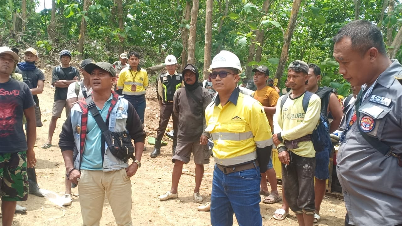 diprotes-warga,-pt-bsi-hentikan-aktivitas-pengeboran-di-gunung-tumpang-pitu