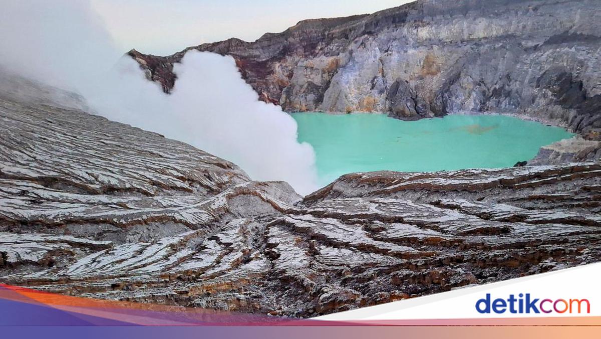 kawah-ijen-dari-dekat,-panduan-melihat-blue-flame