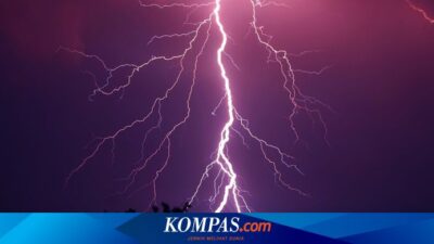 bermain-dengan-cucu-di-dalam-rumah,-nenek-di-banyuwangi-tewas-tersambar-petir