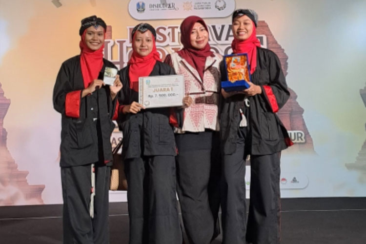 inovasi-game-sejarah,-siswi-man-2-ponorogo-juara-di-tingkat-jatim-kalahkan-250-peserta-–-times-banyuwangi