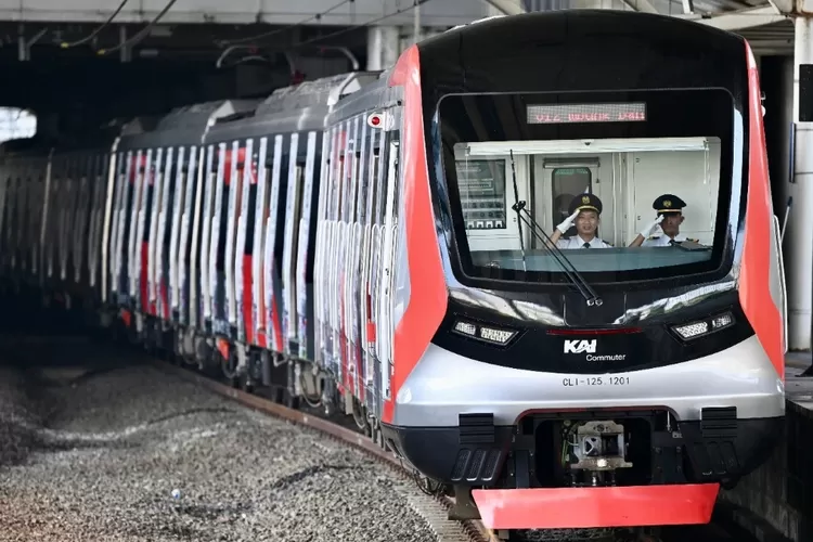 pemerintah-setujui-rp5-triliun-untuk-pengadaan-30-krl-baru,-kai-siap-tingkatkan-layanan