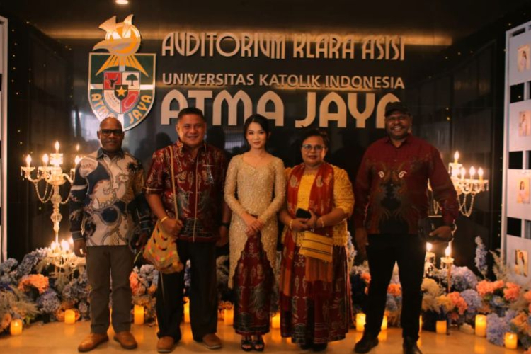 dr-thalia-karupukaro:-mimpi-besar-anak-papua-tak-boleh-padam-–-times-banyuwangi