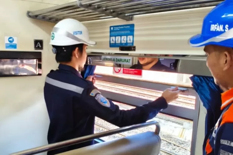 kai-bersama-djka-dan-btp-periksa-sarana-perkeretaapian-jelang-libur-natal-dan-tahun-baru