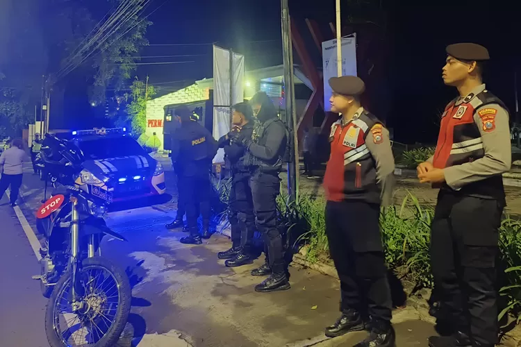 waspada-efek-ledakan!-polresta-banyuwangi-patroli-ketat-di-sekolah-sekolah